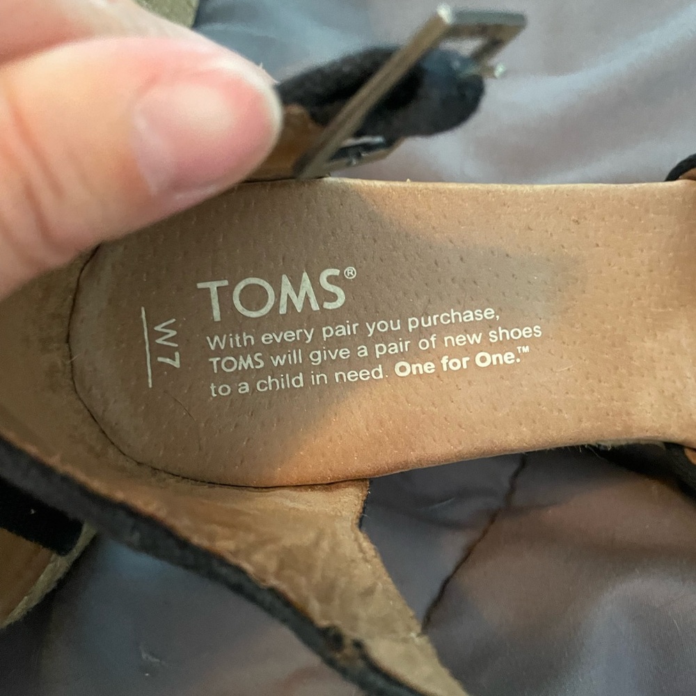 Toms Wedges - Picture 2 of 4